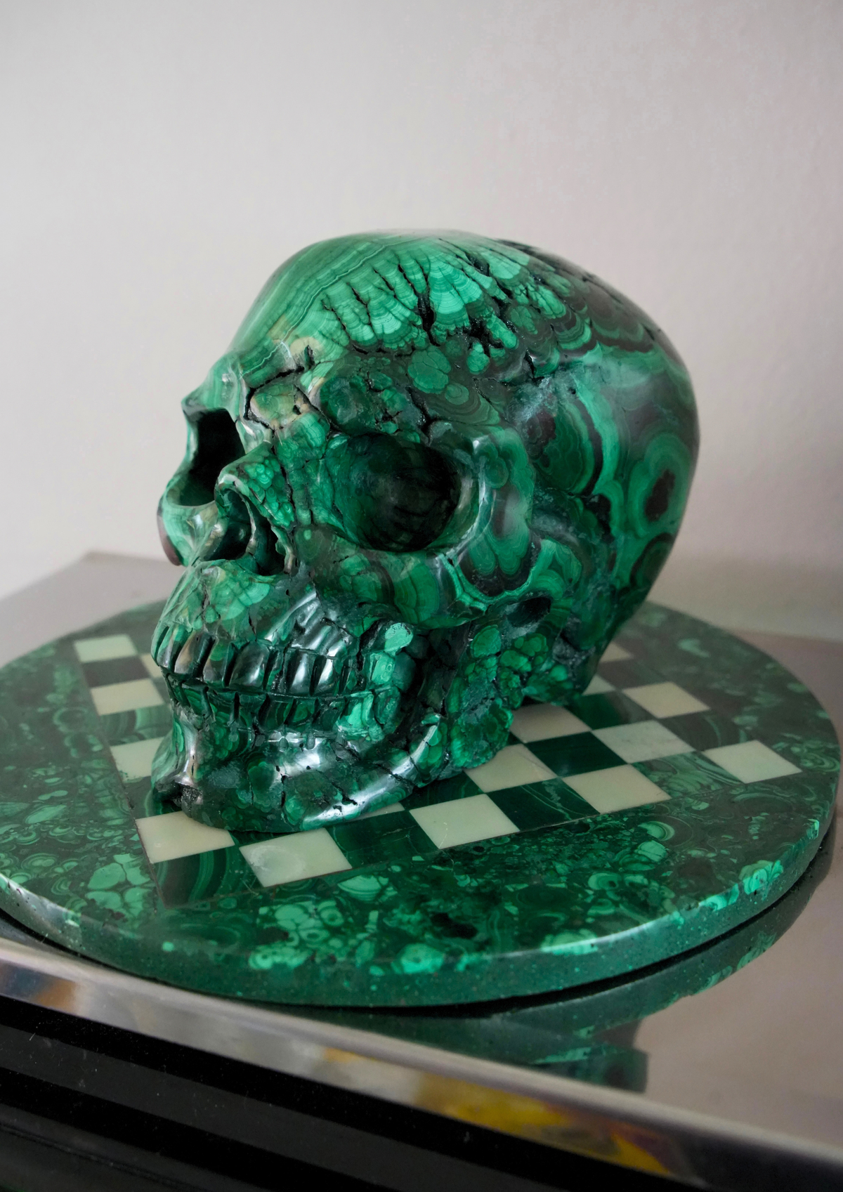 Extra Large Hand Carved Skull Carving - 4.030 KG